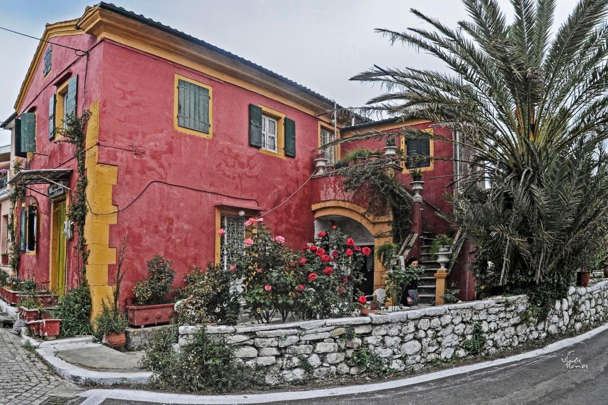 Villa Papaspiros Kouramádes エクステリア 写真